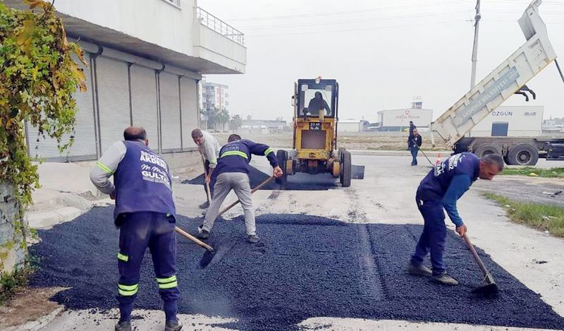 Akdenizde sokak yenileme yeni yol ama almalar sryor...