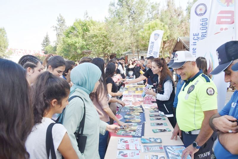 Mersin polisi genleri bilinlendiriyor ...