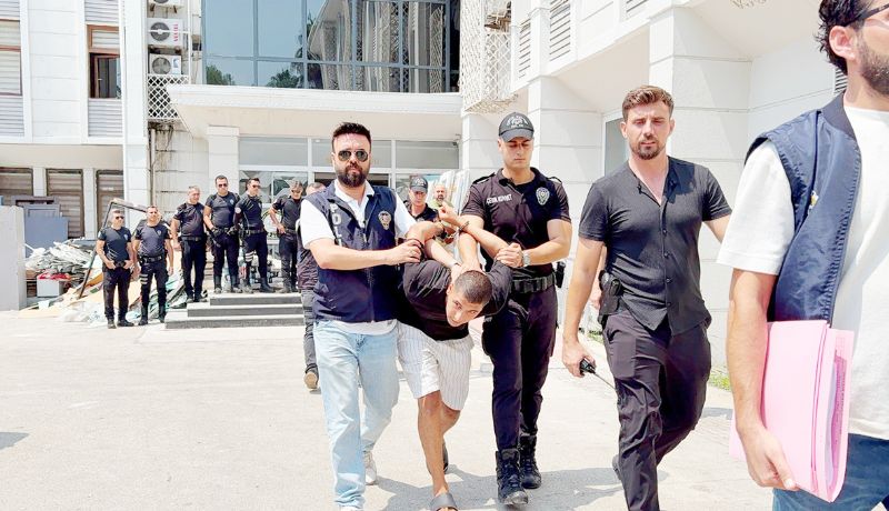 Yengesi ve yengesinin annesini �ld�ren san�k hakim kar��s�na ��kt� 
