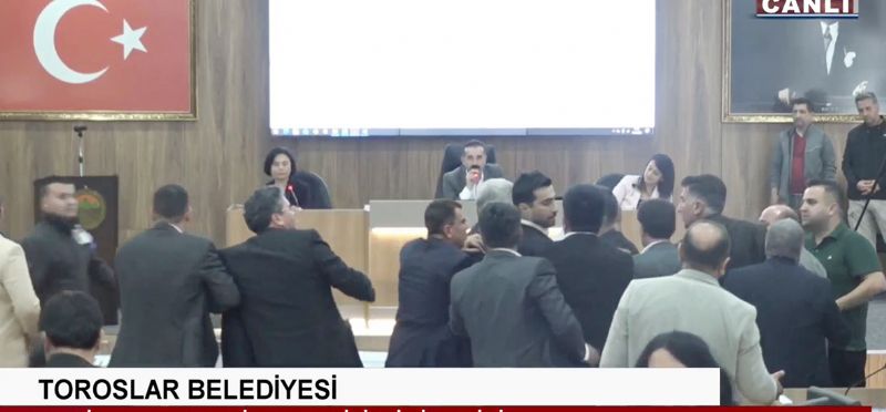 MHP ve CHP aras�nda �soytar�� gerilimi!