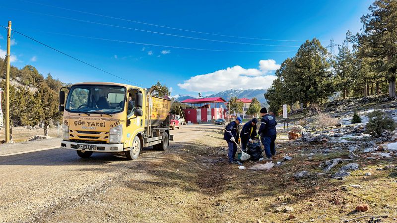 Piknik�iler ��p�n� b�rak�p gitti!