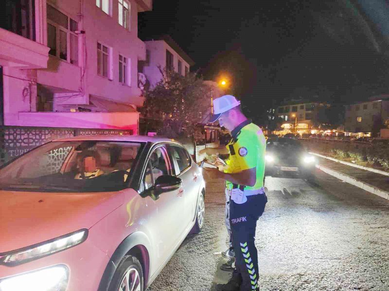 Mersin�de bin 107 ara� trafikten menedildi