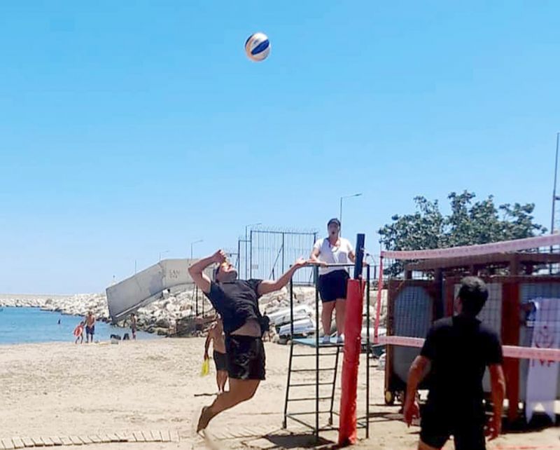 Voleybol merakllar enlikte bulutu...