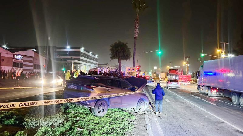 TRAF�K SORUNUNA; �MERS�N B�Y�YOR� SAVUNMASI