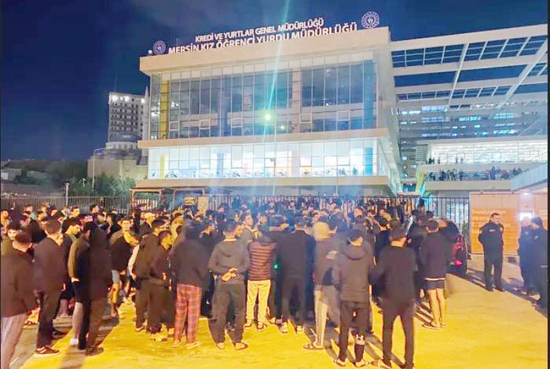 Eyleme kat�lan ��rencinin  yurttan at�lmas�na mahkeme �dur� dedi