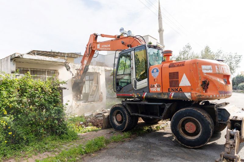 Vatanda� istedi, Yeni�ehir Belediyesi y�kt�