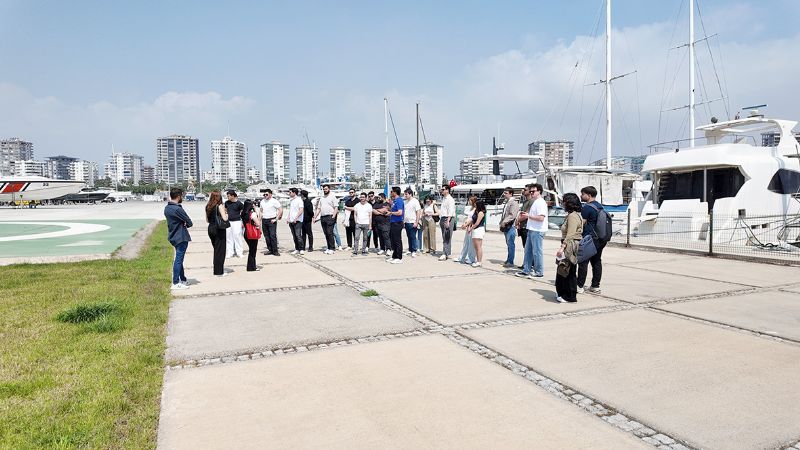 Mersin Marina gelece�in denizcileri ile bulu�tu