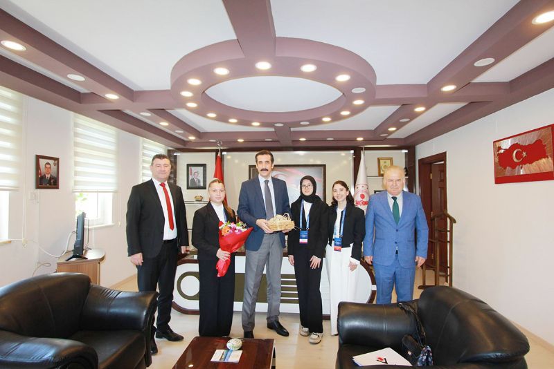 Bozyaz�l� ��renciler b�lge birincisi oldu