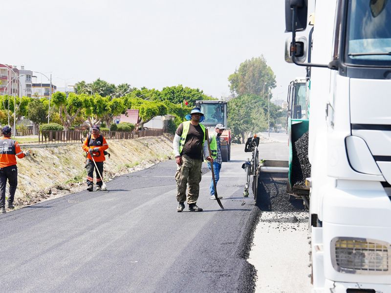 Tarsus�ta yollar asfaltlan�yor