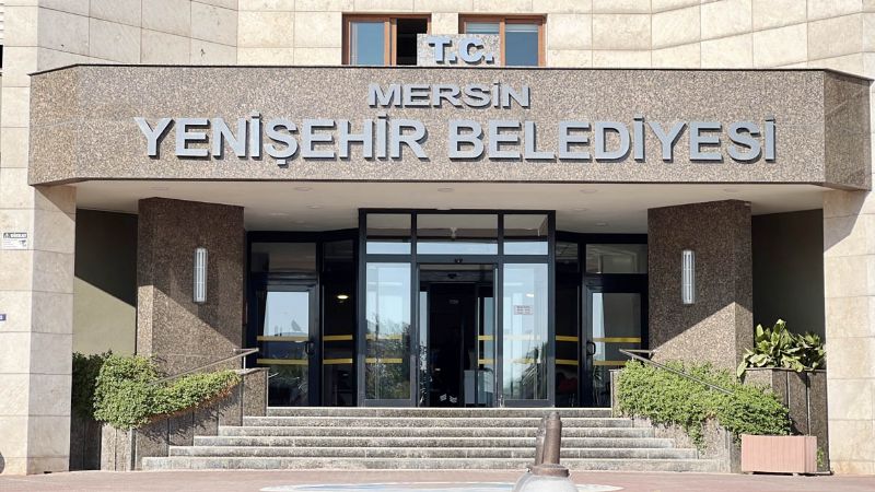 KHK ile ihra� olan �ahsa belediye ara� vermi�