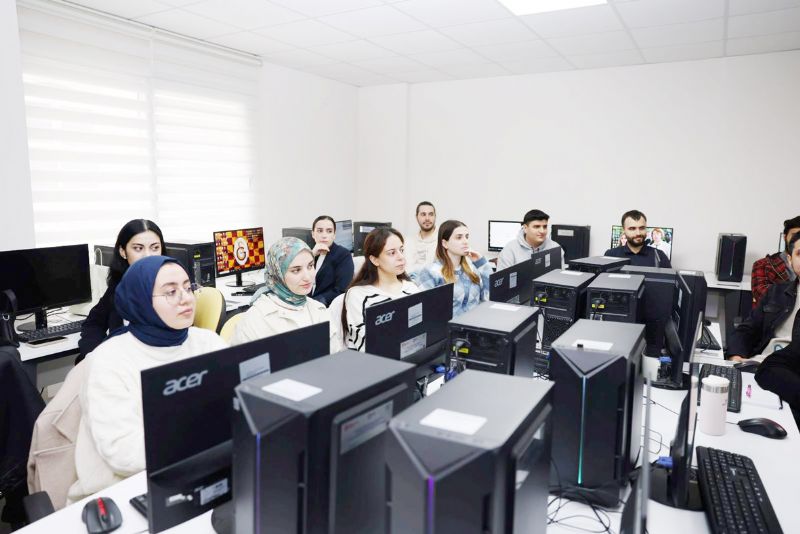 �Gen� Ad�mlar Kariyer Yolu Projesi� hayata ge�irildi