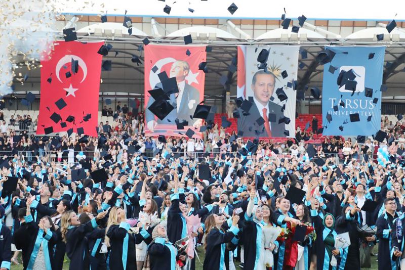 Tarsus�ta mezuniyet heyecan� ya�and� 