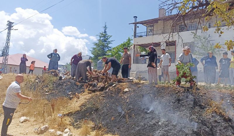 Kamyonun kopard elektrik teli yangna neden oldu...