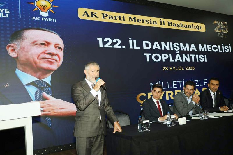AKP toplant�s�nda te�kilat polemi�i