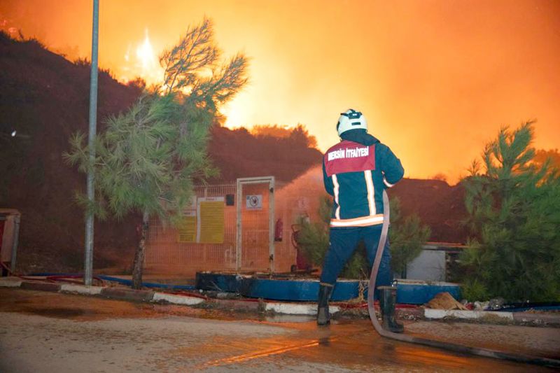 Mersin itfaiyesi, ilk 6 ayda 7 bin 128  olaya mdahale etti...