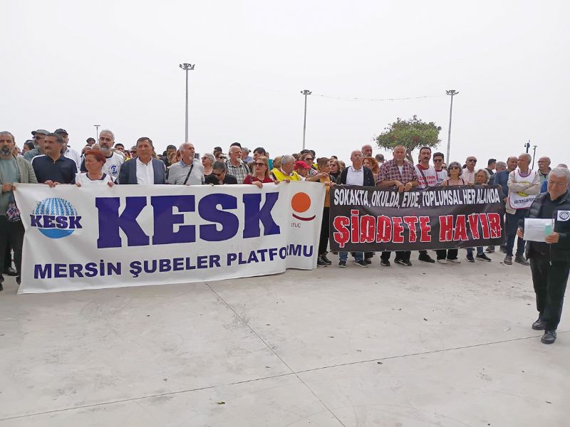 E�itimciler �iddete kar�� y�r�d�: �Art�k yeter!� 