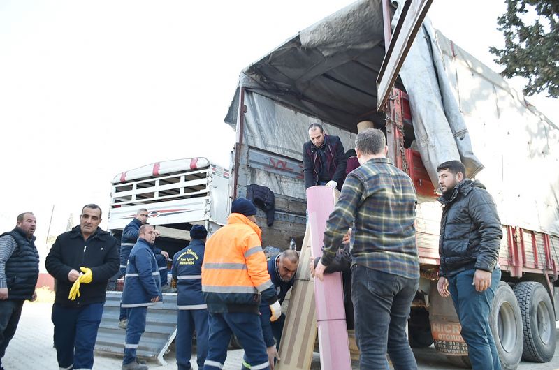 Tarsusa gelen depremzedeler iin de seferberlik balad...