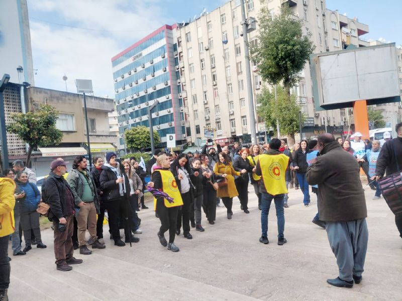 Memurdan davullu zurnal� eylem