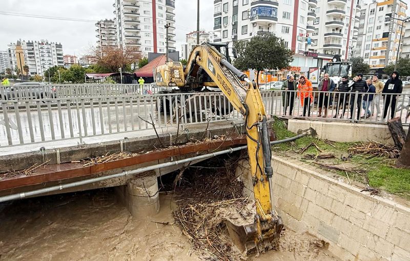 G�ZLER MEZ�TL� DERES�NDE