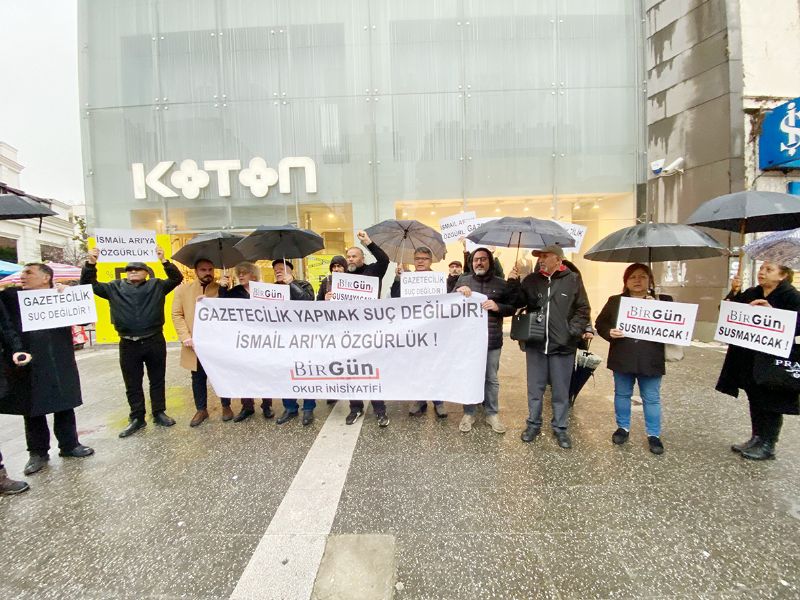 Mersin�de gazeteci �smail Ar��ya �zg�rl�k �a�r�s� 