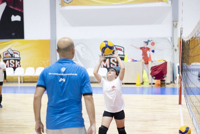 Gelecein voleybolcular yaz kurslarnda yetiiyor...