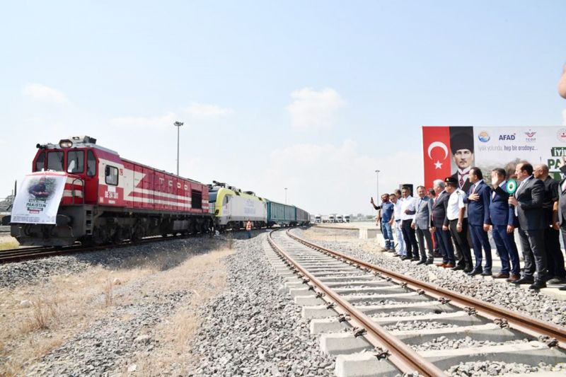 Pakistana yardm treni  Mersinden uurland...