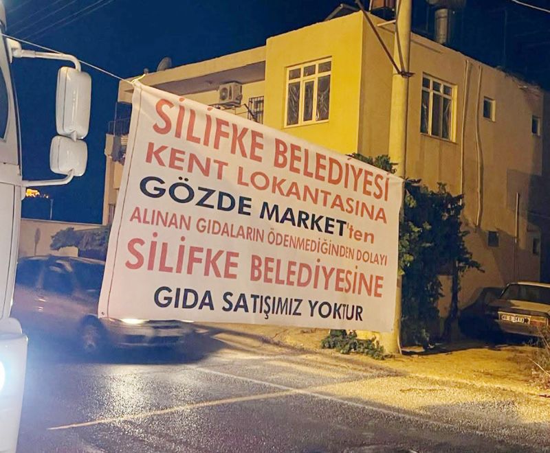 Bor� takan belediyeye pankartl� protesto!