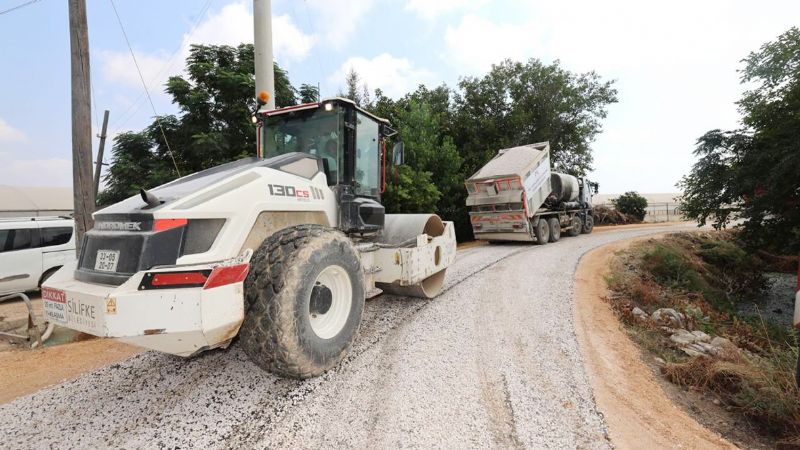 Arkum Mahallesinde yollar asfaltlanyor...