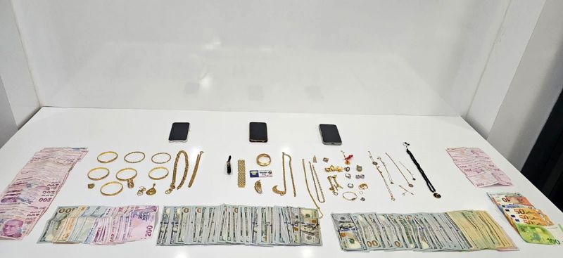 Sahte polislere milyonluk doland�r�c�l�k operasyonu