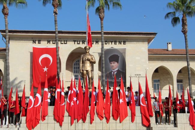 ZAFER BAYRAMIMIZ KUTLU OLSUN...