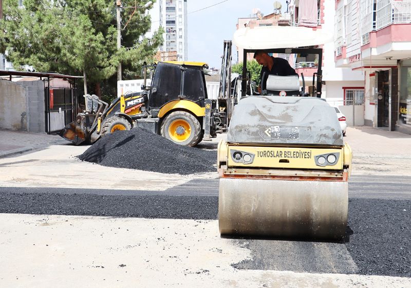 Toroslarda yol yapm almalar sryor...