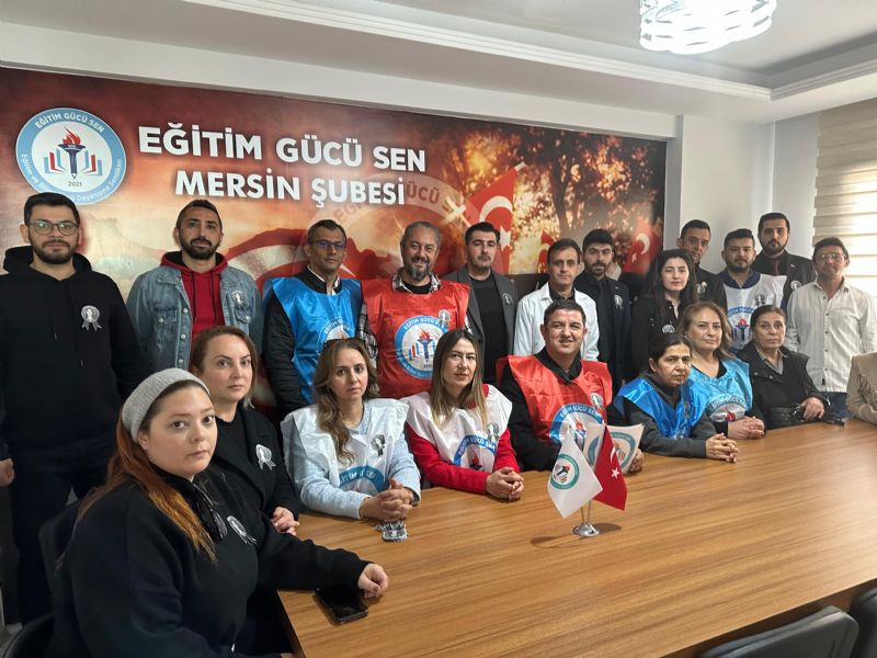 E�itimciler Mersin�de i� b�rakt� 