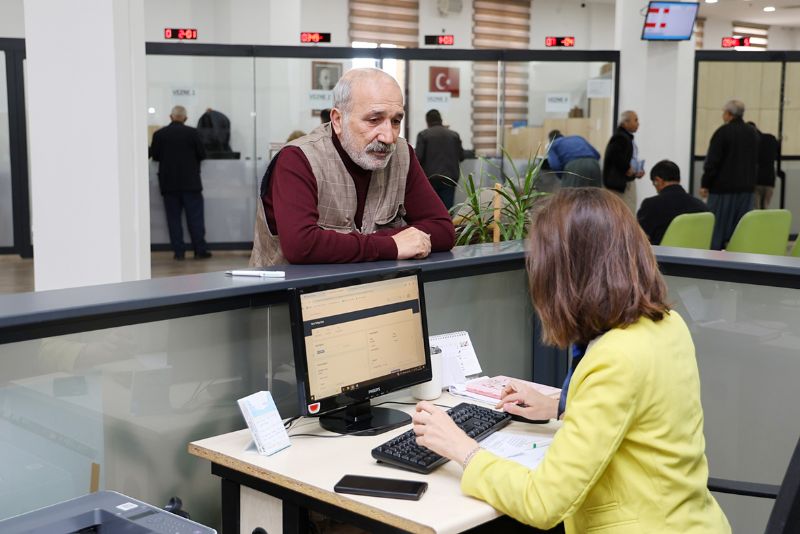 Toroslar�da ��z�m merkezi vatanda�lar�n yan�nda 