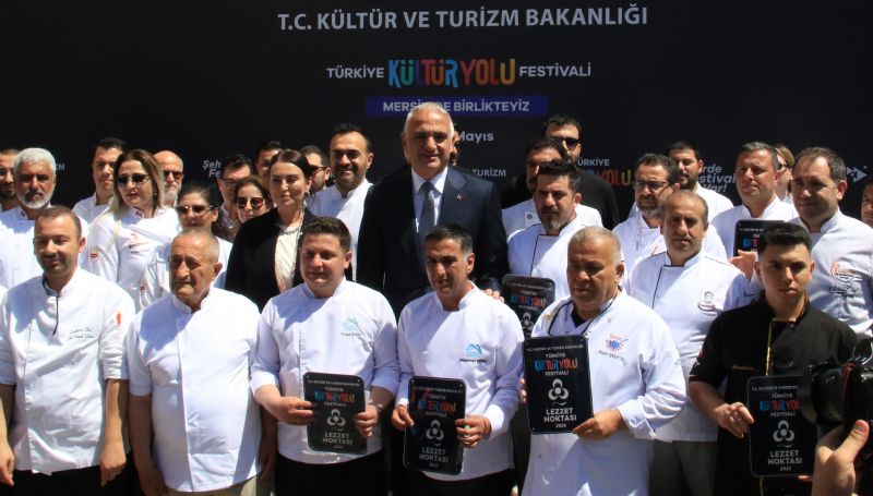 Mersin K�lt�r Yolu Festivali ba�lad� 
